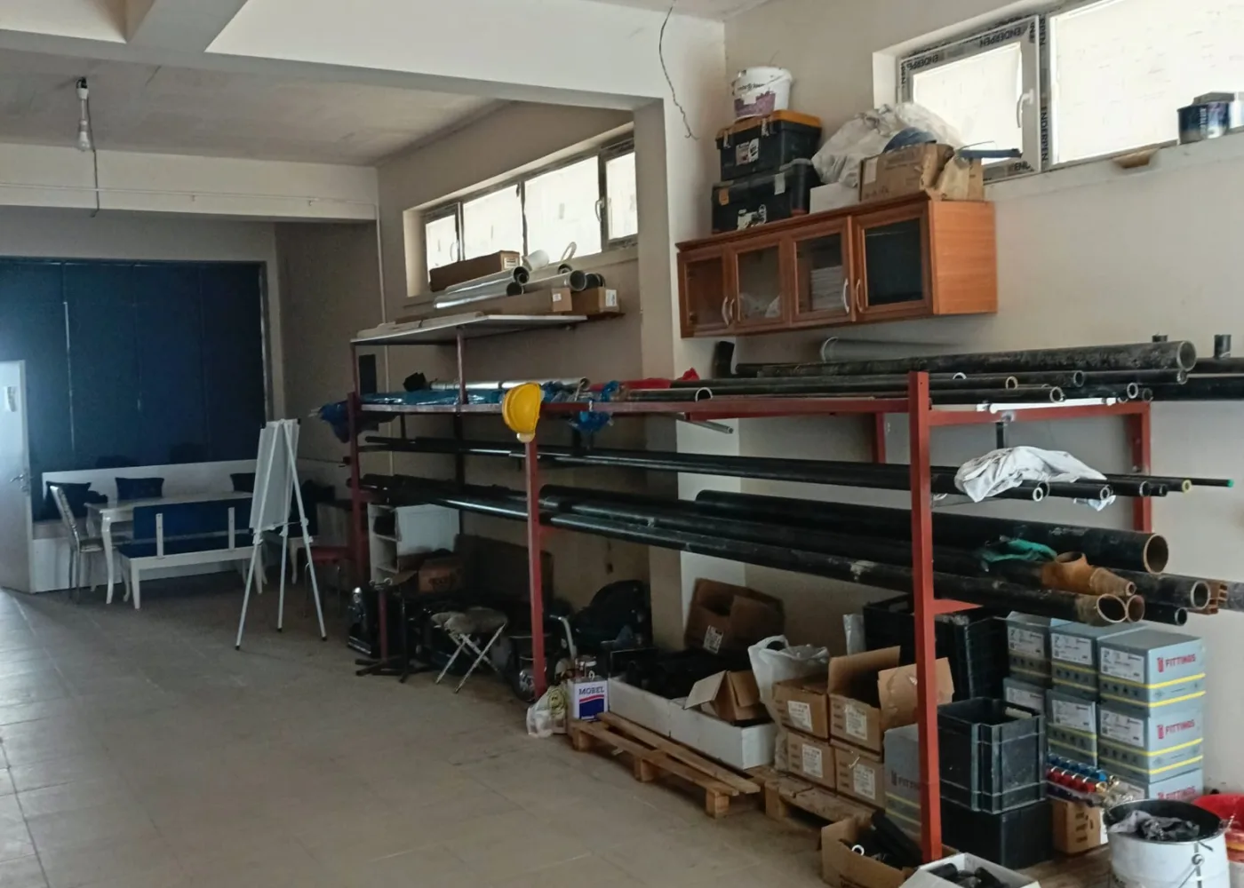 Yelmenoğlu atölyesinde uygulamaya hazırlanan boru ve tesisat malzemeleri